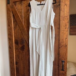 Striped Sleeveless V-Neck jumpsuit with Waist Tie - White/Gray